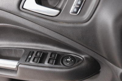 Ford Kuga 1.5 EcoBoost AT AWD (150 л. с.) Titanium