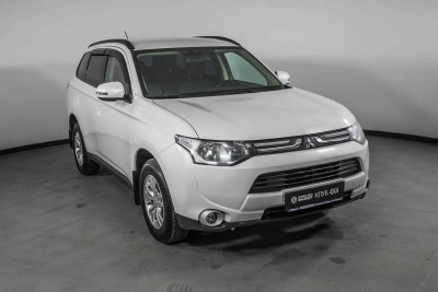 Mitsubishi Outlander 2.0 CVT (146 л.с.)