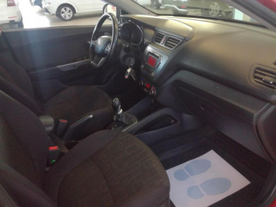 Kia Rio 1.6 MT (123 л. с.)