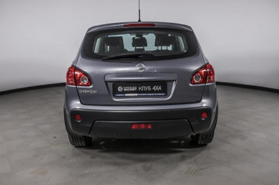 Nissan Qashqai 2.0 CVT FWD (140 л. с.)