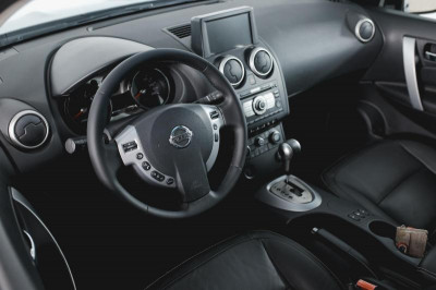 Nissan Qashqai 2.0 CVT FWD (140 л. с.)
