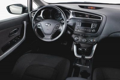 Kia ceed SW 1.6 AT (130 л. с.) Comfort
