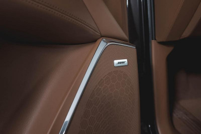 Cadillac Escalade 6.2 AT (409 л.с.) 4WD