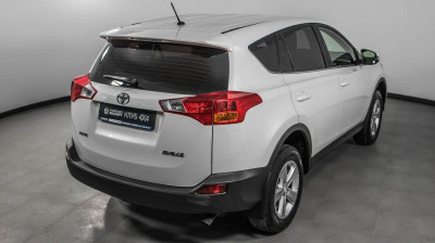 Toyota RAV4 2.0 CVT (146 л. с.)