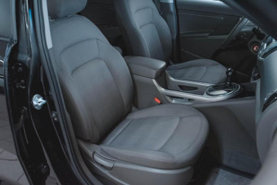 Kia Sportage 2.0 AT 4WD (150 л. с.)
