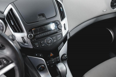 Chevrolet Cruze 1.8 AT (141 л. с.)