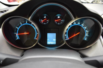 Chevrolet Cruze 1.6 MT (124 л. с.)