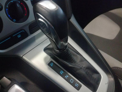 Ford Focus 1.6 PowerShift (105 л. с.)