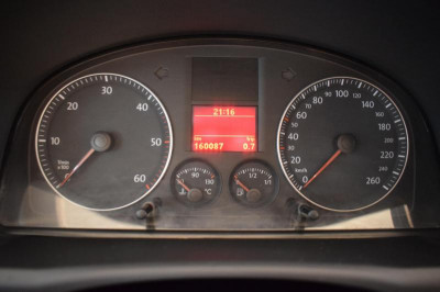 Volkswagen Touran 2.0 TDI MT (140 л. с.)