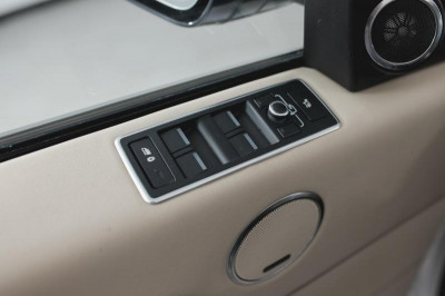 Land Rover Range Rover 4.4 SDV8 AT AWD (339 л. с.) Vogue