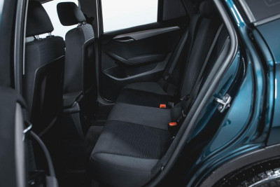 BMW X1 18i 2.0 AT (150 л.с.)