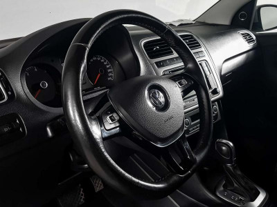 Volkswagen Polo 1.4 TSI AT (125 л. с.) Highline