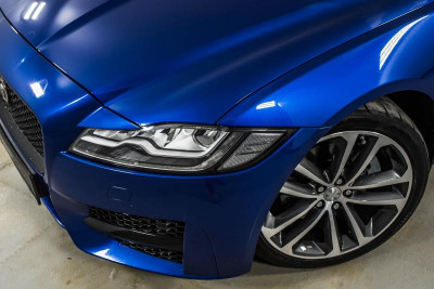 Jaguar XF 2.0 D AT AWD (180 л. с.) R-Sport