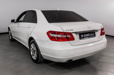 Mercedes-Benz E-Класс E 200 T BlueEfficiency 7G-Tronic Plus (184 л. с.)