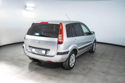 Ford Fusion 1.6 MT (100 л. с.)