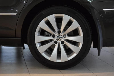 Volkswagen Passat CC 1.8 TSI DSG (152 л. с.)