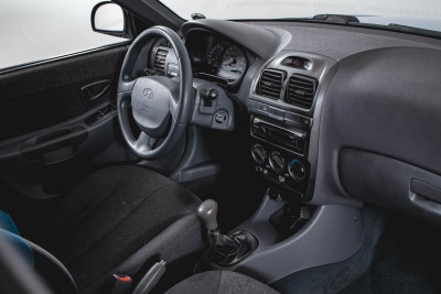 Hyundai Accent 1.5 MT (102 л. с.)