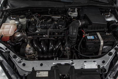 Ford Focus 1.6 MT (101 л. с.)