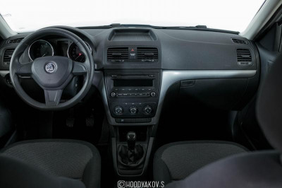 ŠKODA YETI 1.6 MT (110 л. с.) Active