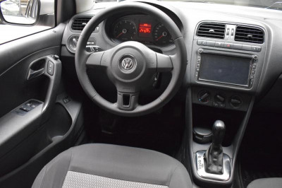 Volkswagen Polo 1.6 MT (105 л. с.)
