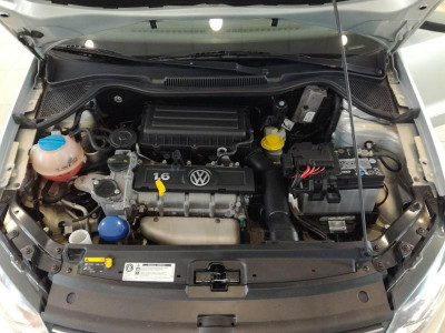 Volkswagen Polo 1.6 MT (105 л. с.)