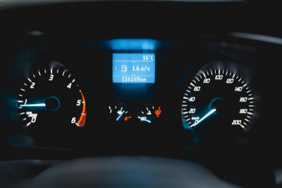 Ford Цельнометаллический фургон 2.2 TDCi МТ FWD 310 MWB средняя крыша (125 л. с.) Средняя база (L2), полная масса 3.1 т
