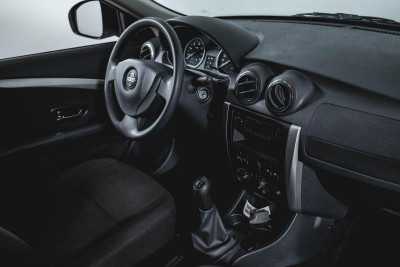 Nissan Almera 1.6 MT (102 л. с.) Comfort A/C