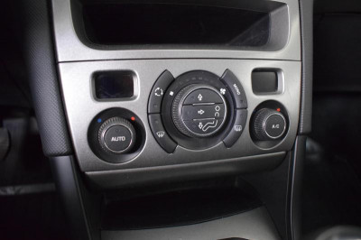 Peugeot 408 1.6 HDI MT (114 л. с.)