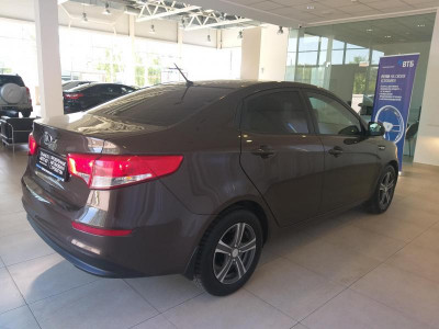 Kia Rio 1.6 AT (123 л. с.) Comfort Аудио