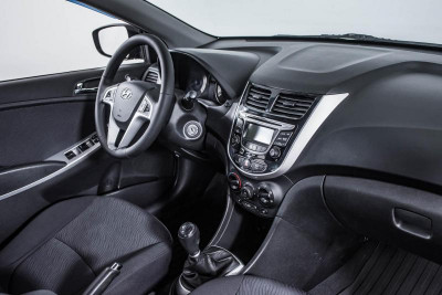 Hyundai Solaris 1.4 MT (107 л. с.)
