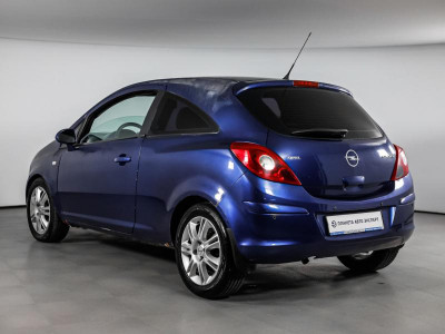 Opel Corsa 1.4 MT (90 л. с.)