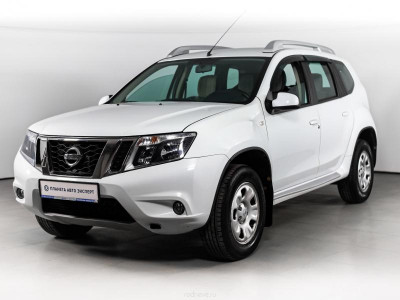 Nissan Terrano 2.0 AT AWD (143 л. с.)