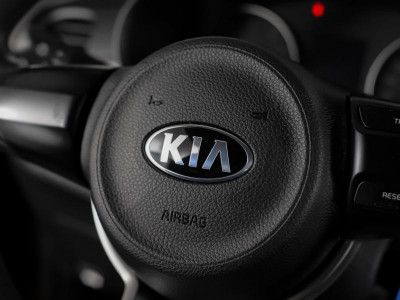 Kia Rio 1.4 MT (100 л. с.)