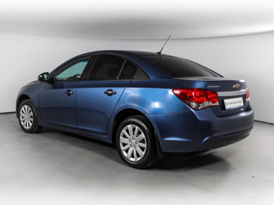 Chevrolet Cruze 1.6 MT (109 л. с.)
