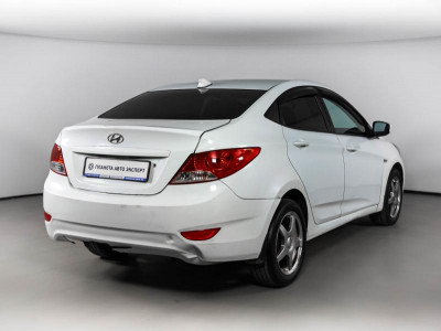 Hyundai Solaris 1.4 AT (107 л. с.)
