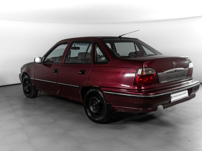 Daewoo Nexia 1.5 MT (85 л. с.)