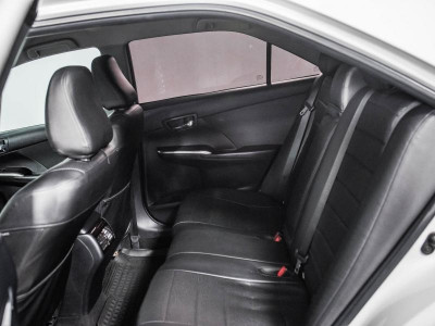 Toyota Camry 2.5 AT (181 л. с.)