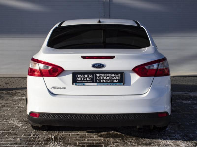 Ford Focus 1.6 PowerShift (105 л. с.)