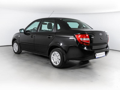 LADA Granta седан 1.6 MT 8кл (87 л. с.)