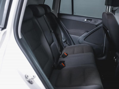 Volkswagen Tiguan 2.0 TDI 4Motion AT (140 л. с.)