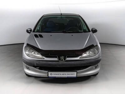 Peugeot 206 1.6 MT (110 л. с. )