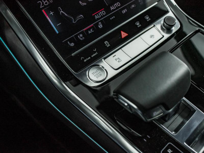 Audi Q8 55 TFSI Tiptronic quattro (340 л.с.)