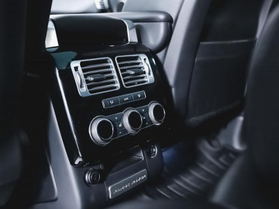 Land Rover Range Rover 4.4 SDV8 AT AWD (339 л. с.)