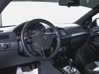 Opel Astra 1.6 Easytronic (115 л. с.)