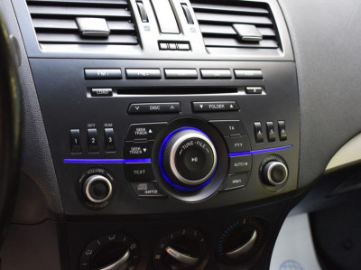 Mazda 3 1.6 MT (105 л. с.)