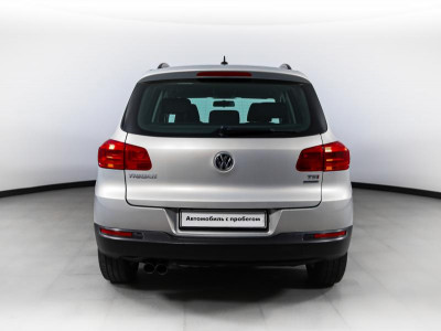 Volkswagen Tiguan 1.4 TSI BlueMotion MT (122 л. с.)