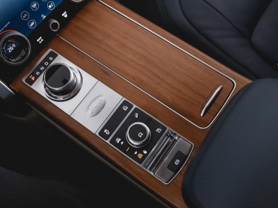 Land Rover Range Rover 3.0d AT (248 л.с.) 4WD
