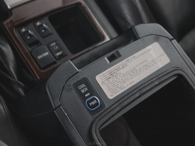 Toyota Land Cruiser Prado 3.0 D AT 4WD (173 л. с.)