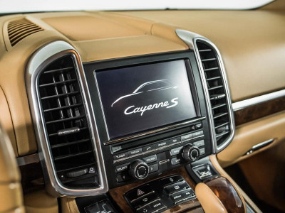 Porsche Cayenne S 4.8 Tiptronic AWD (400 л. с.)