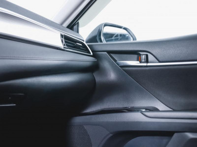 Toyota Camry 2.0 AT (150 л.с.)